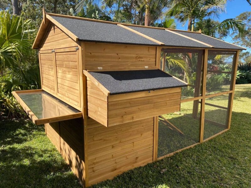 Homestead With Pullout Tray and Waterproof Asphalt Roof