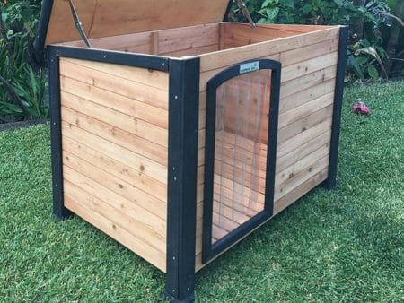 Easy to open timber lid on large dog kennel