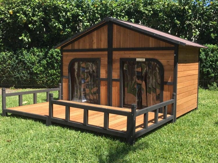 Dog House - Somerzby Grand Kennel with Front Porch