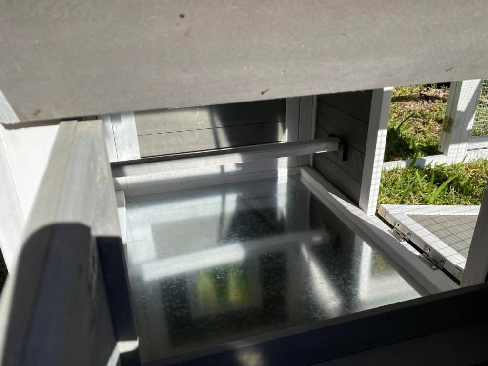Grey Cottage Hutch - Inside House