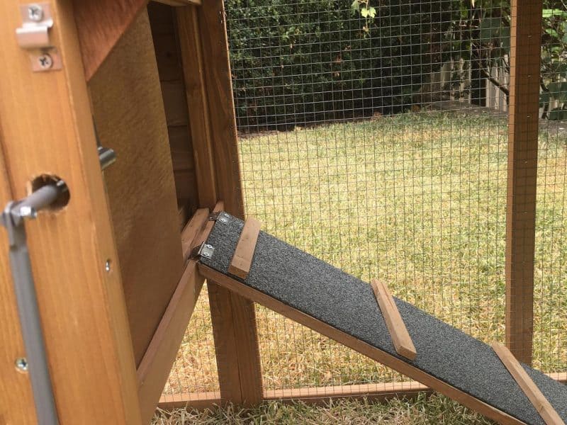 Safety Ramp for your Pets - Chalet