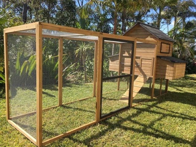 Cabana Hen House with run