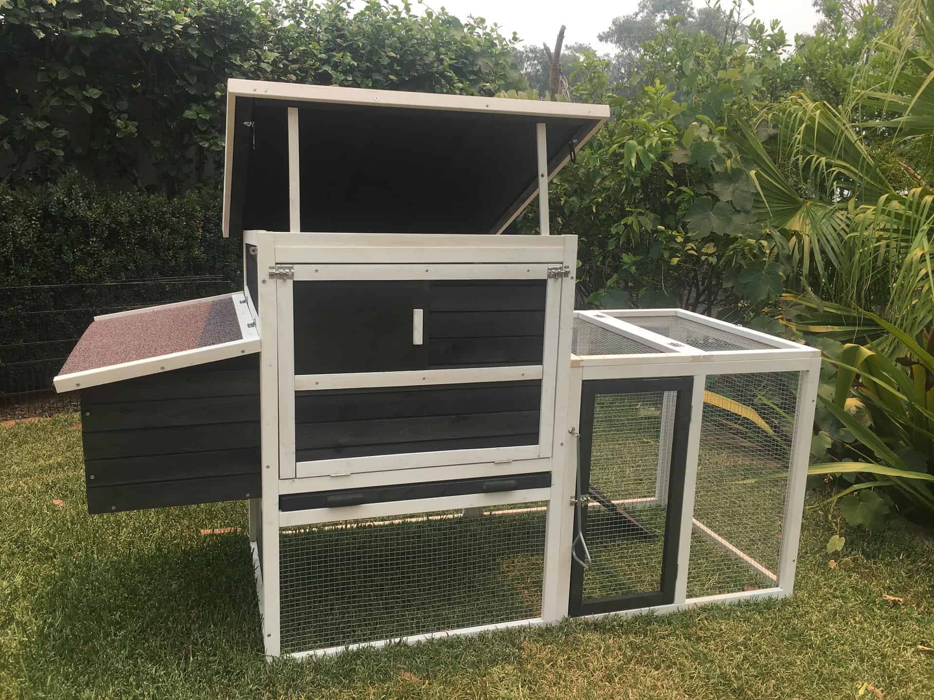 Tudor Guinea Pig Hutch